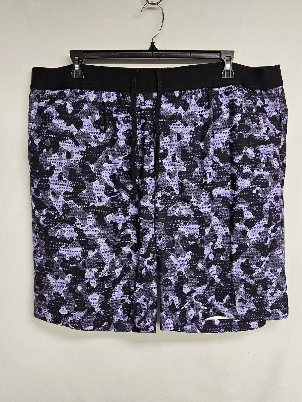 Society of One Men's Relaxed Fit Cargo Shorts Purple Camouflage Size 2XL